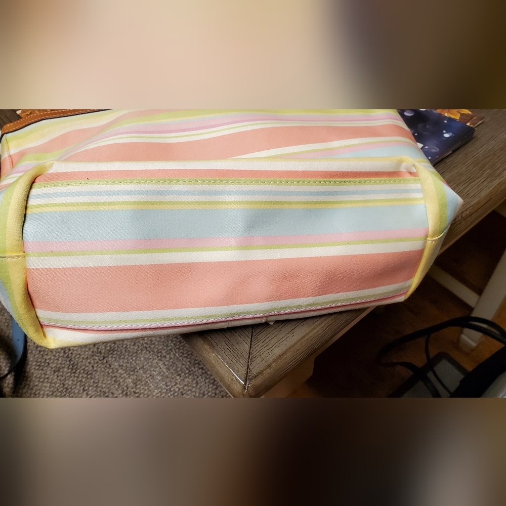 Coach 2009 Hampton Pastel Tote EUC - Picture 4 of 5